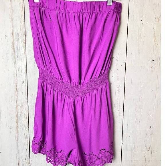 Forever 21 Women's Strapless Romper with Ruffle off Shoulder Strapless Sz M - Picture 1 of 9